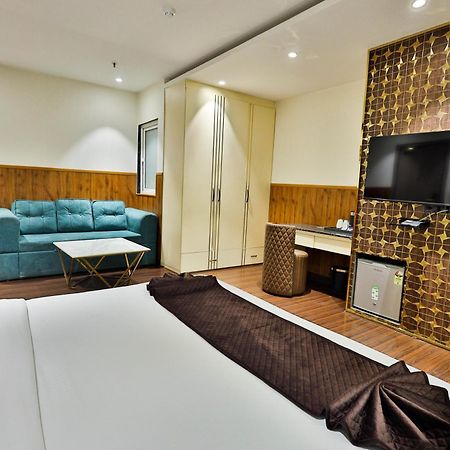 Clay Inn Hotels, Paschim Vihar Делі Екстер'єр фото
