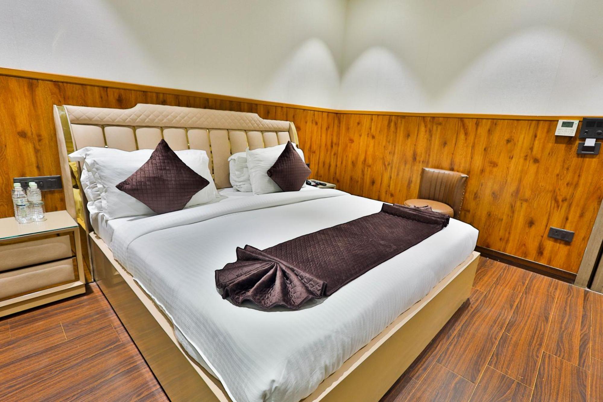 Clay Inn Hotels, Paschim Vihar Делі Екстер'єр фото