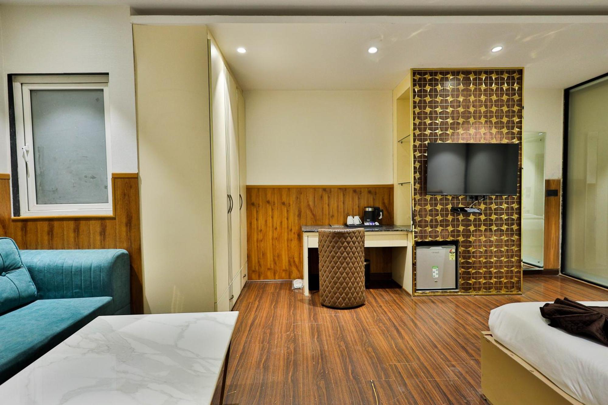 Clay Inn Hotels, Paschim Vihar Делі Екстер'єр фото