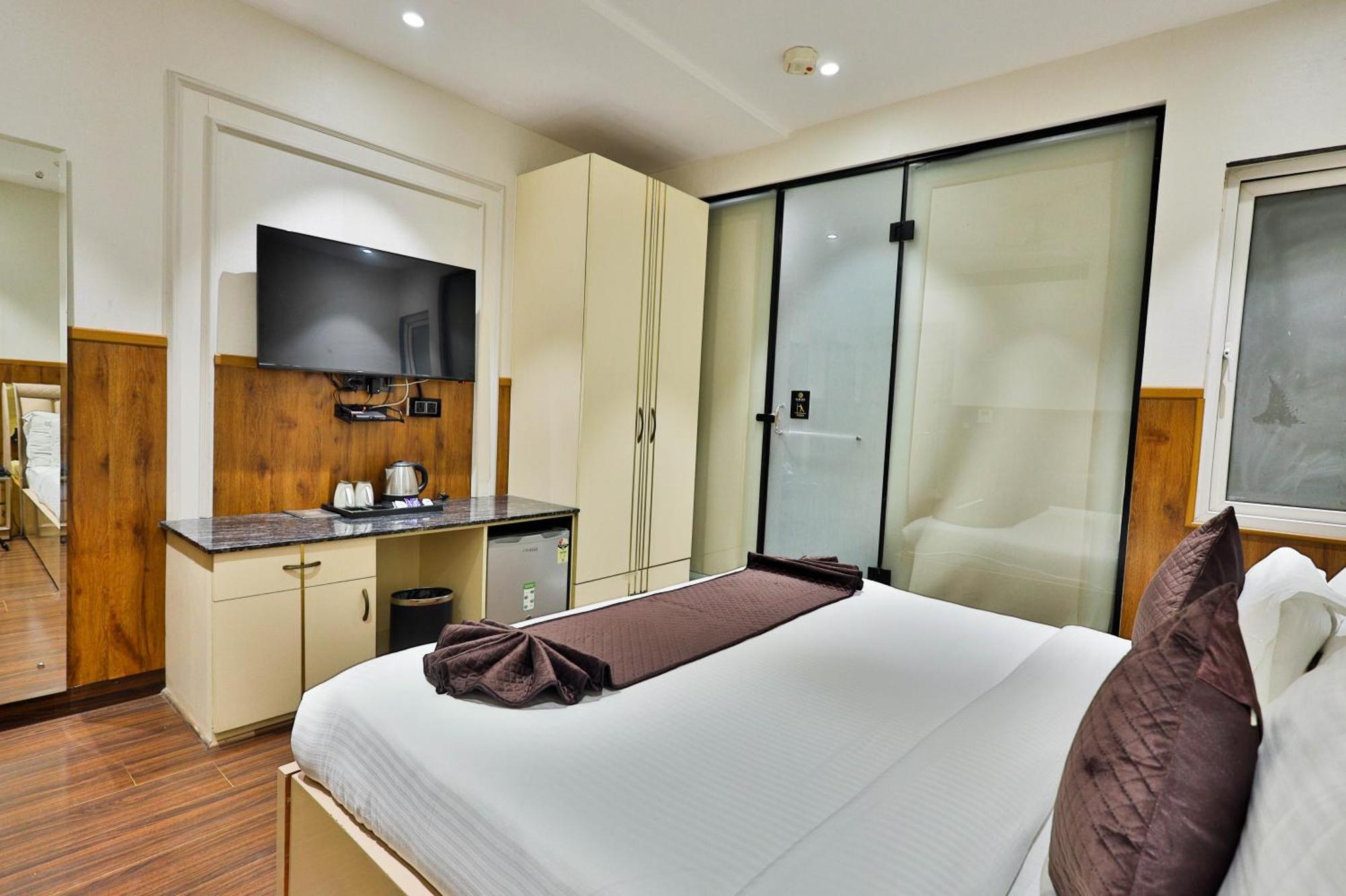 Clay Inn Hotels, Paschim Vihar Делі Екстер'єр фото