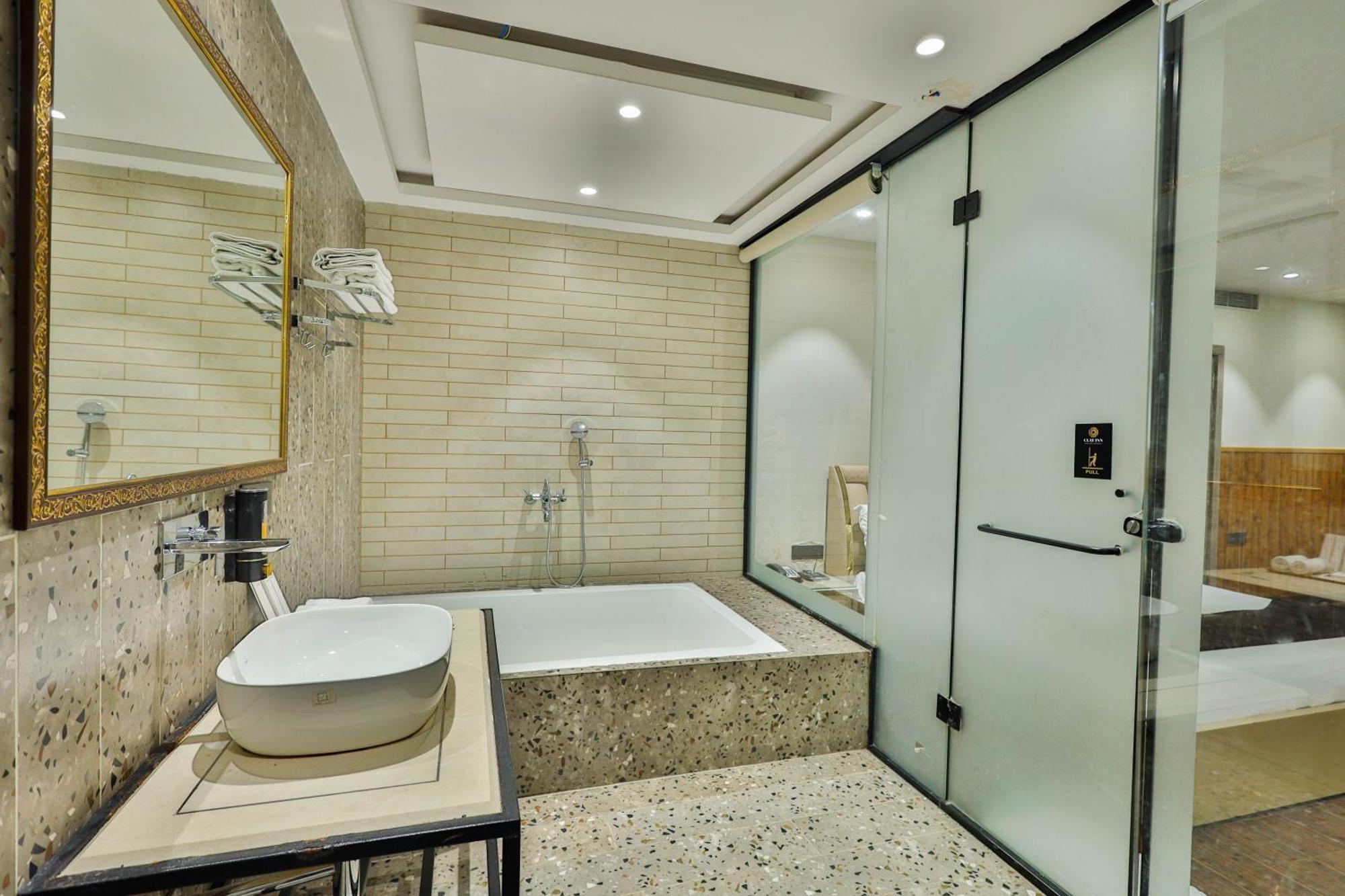 Clay Inn Hotels, Paschim Vihar Делі Екстер'єр фото